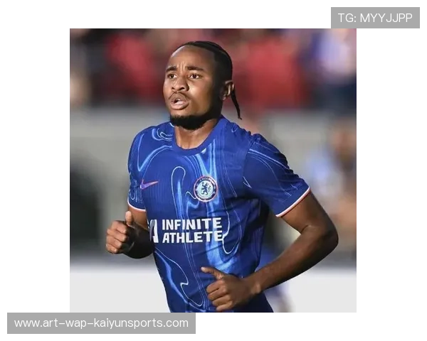 切尔西恩昆库带球突破突施冷箭入网:点亮蓝军夜晚